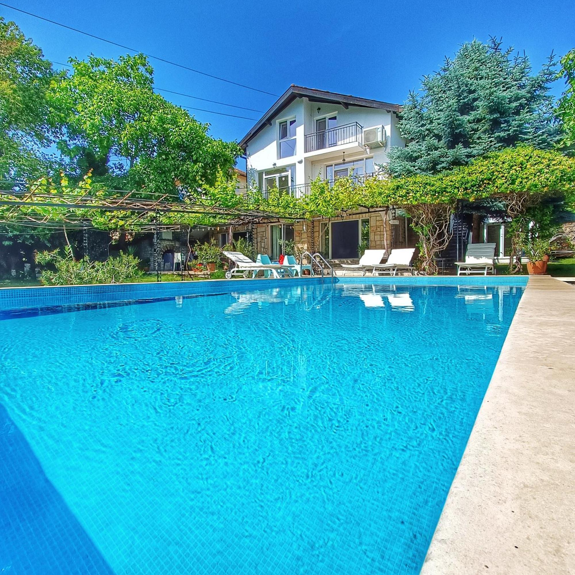 Villa Regina Serafina Balcic Exterior foto